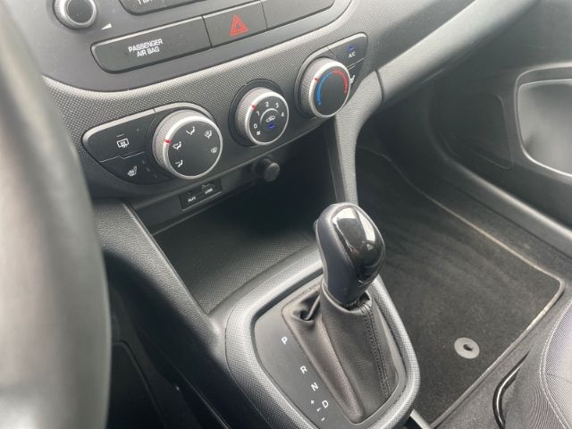 Fahrzeugabbildung Hyundai i10 1.2 YES! Klimaanlage, Sitzheizung