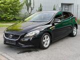 Volvo V40 You! Navi Xenon Automatik - Volvo V40 mit Diesel-Antrieb: Limousine