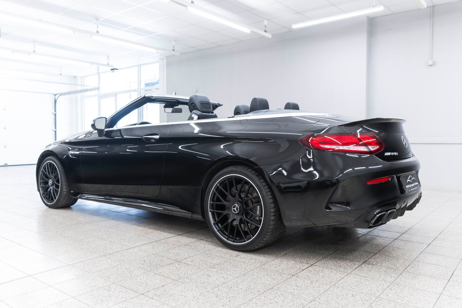 Fahrzeugabbildung Mercedes-Benz C 63 CABRIO AMG LED BURMESTER NAV KAM TOTW