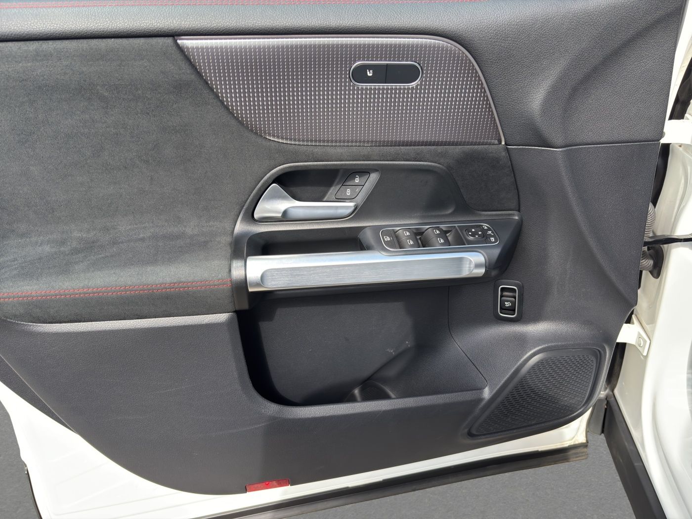 Mercedes-Benz EQB 250+ **AMG Line Advanced*Panorama*Distronic* foto 17