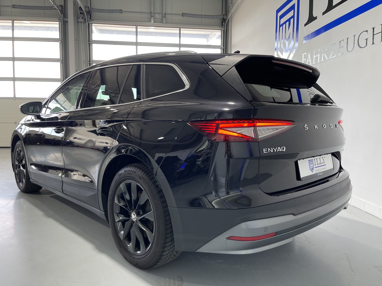 Fahrzeugabbildung SKODA Enyaq 80 Suite*Leder*LED-Matrix*Cam*AHK*