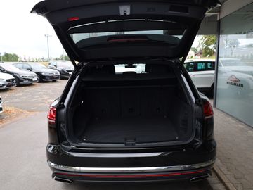 Volkswagen Touareg - 10