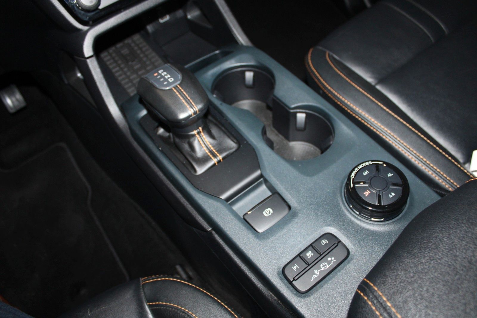 Fahrzeugabbildung Ford Ranger Wildtrak Automatik AHK STDH ACC CAM B&O