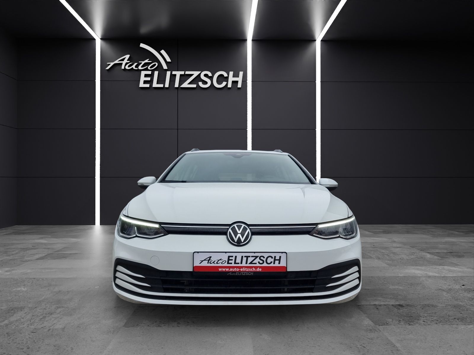 Fahrzeugabbildung Volkswagen Golf VIII Variant Business TDI DSG LED ACC SHZ P