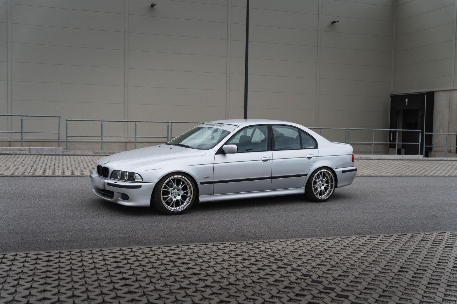 BMW 520