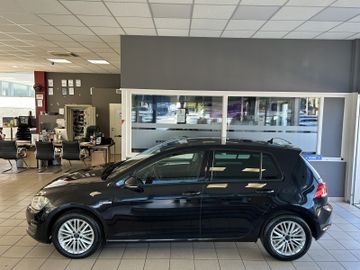 Volkswagen Golf - 1