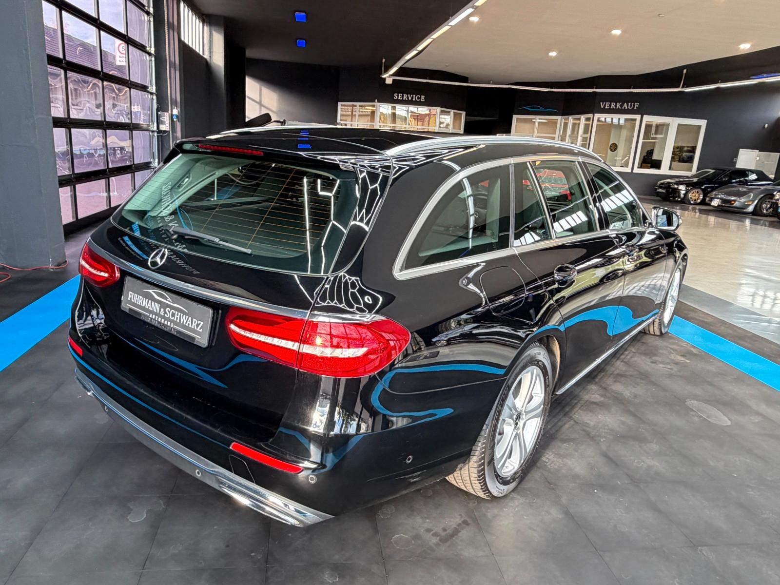 Mercedes-Benz E220d4Matic T9G-TRONIC+Burmester+ACC+LED+Rückfk.