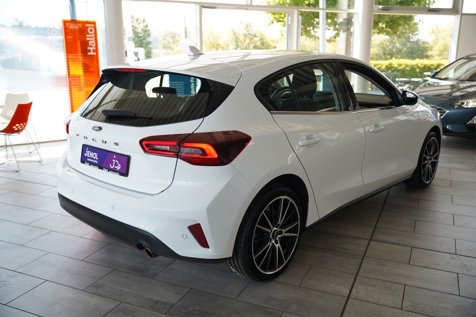 Fahrzeugabbildung Ford Focus Titanium Hybrid*Winter P.*AHK *SYNC4