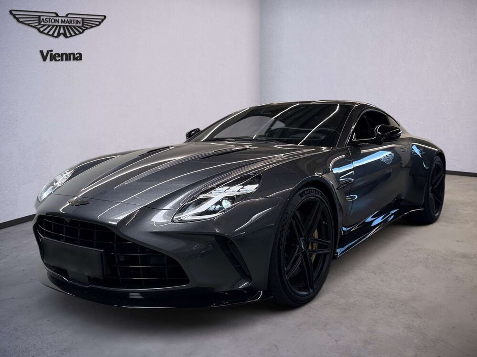 Aston Martin V8 Vantage S Coupé | Xenon Grey | Int. CF | B