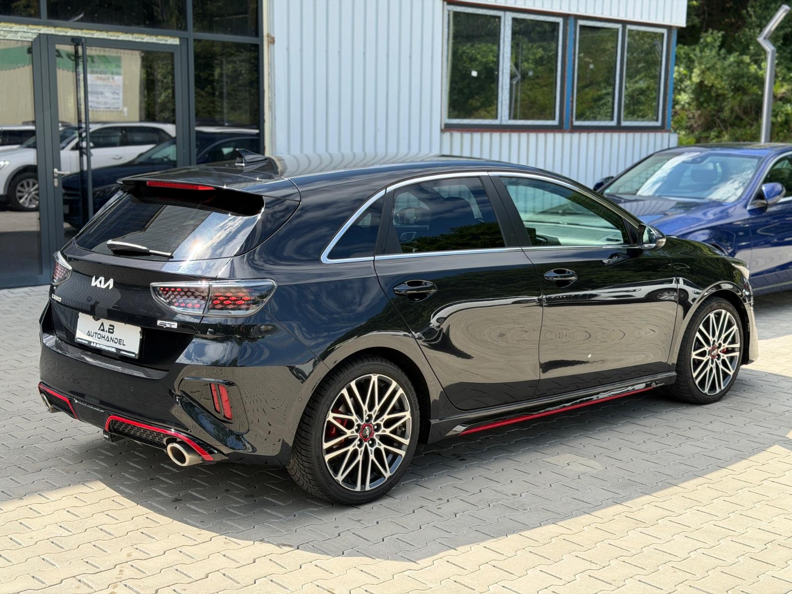 Kia Ceed GT/Automatik/LED/JBL/AHK/Alcantara/47700km
