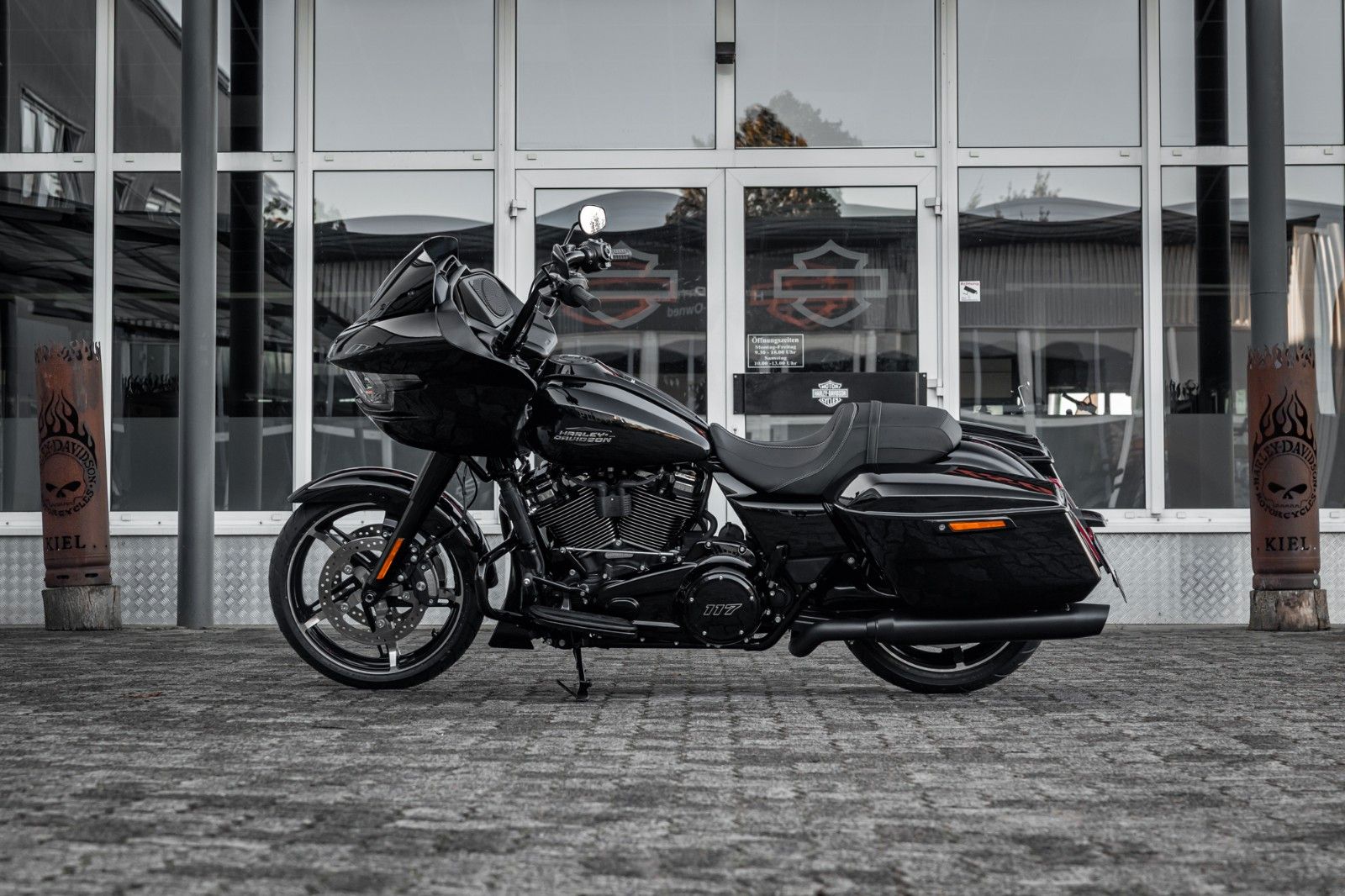Fahrzeugabbildung Harley-Davidson ROAD GLIDE FLTRX 117ci MY25 - SOFORT VERFÜGBAR