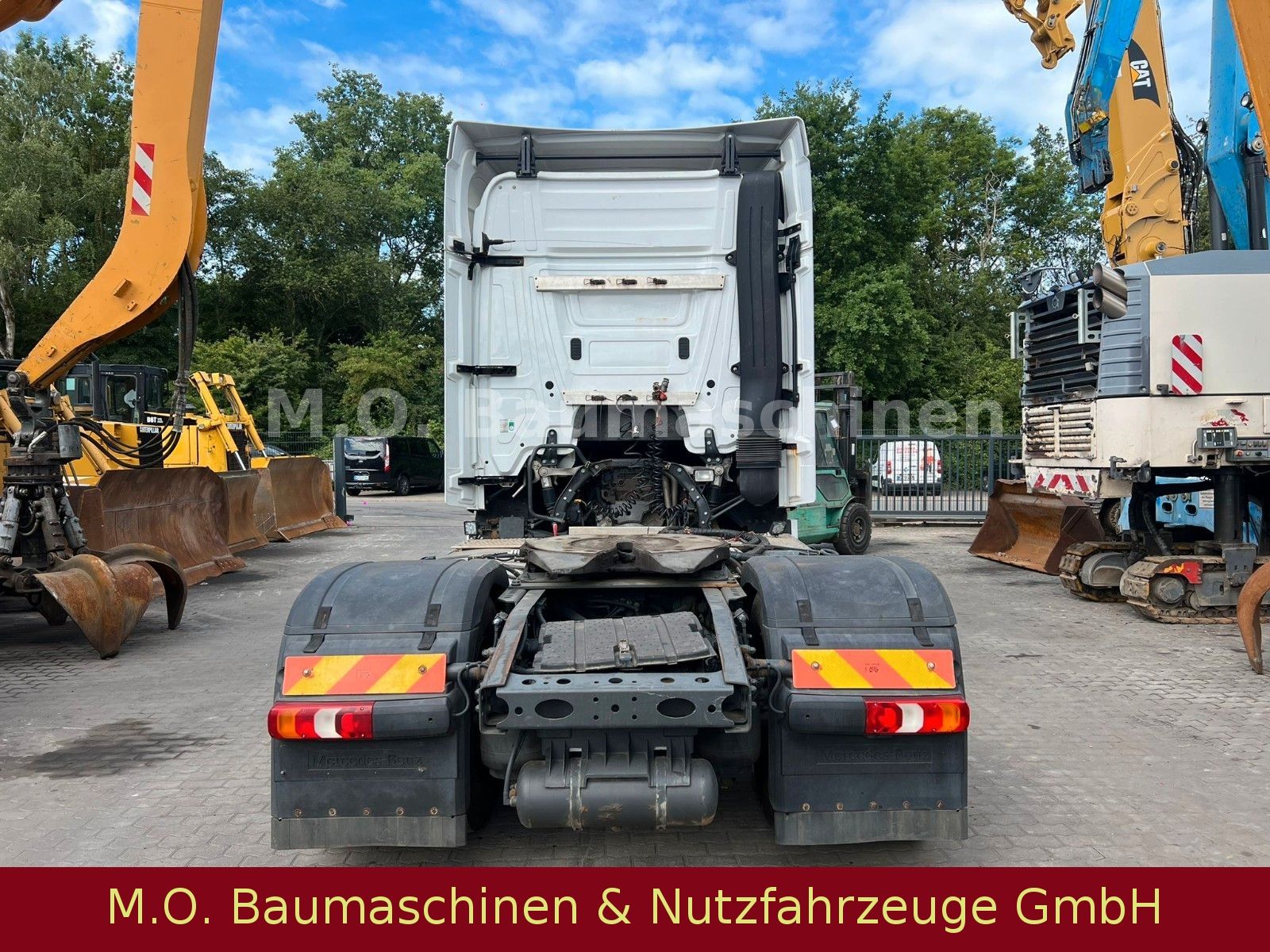 Fahrzeugabbildung Mercedes-Benz Actros 1843 / Euro 6 / AC/ Kipphydr.