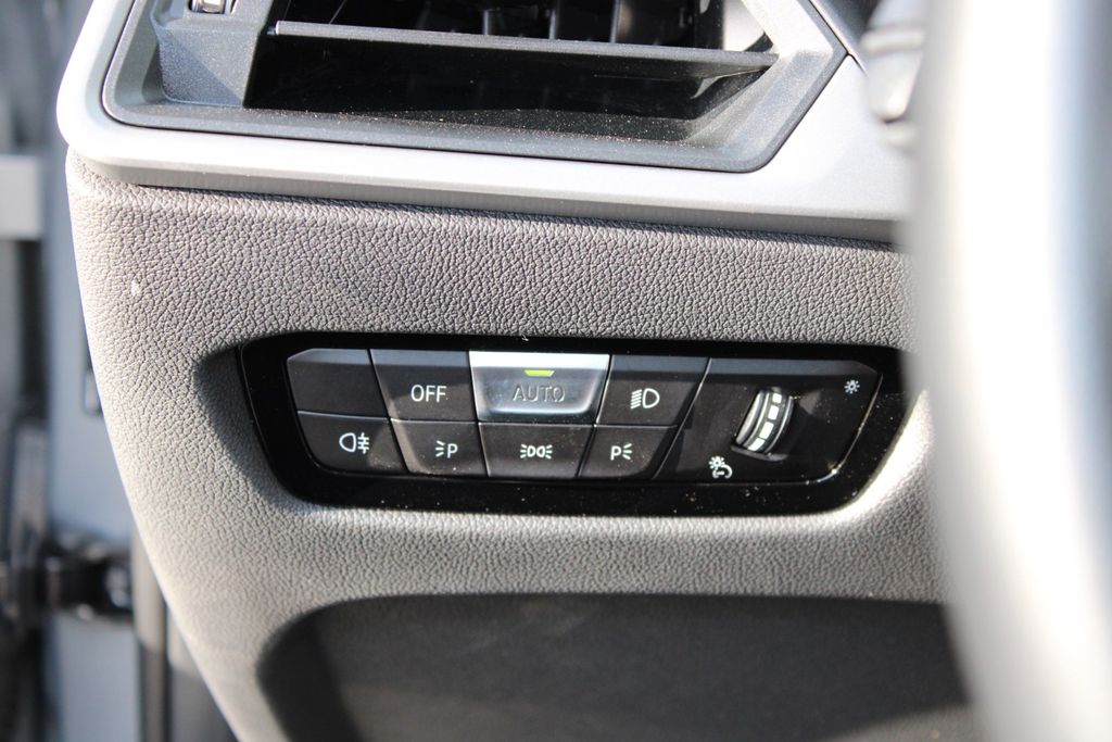 BMW 320 d xDrive Touring NAVI SHZ LED PDC AUT LIVE