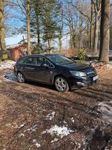 Opel Astra J Sports Tourer - Opel Astra aus 2010: Sports