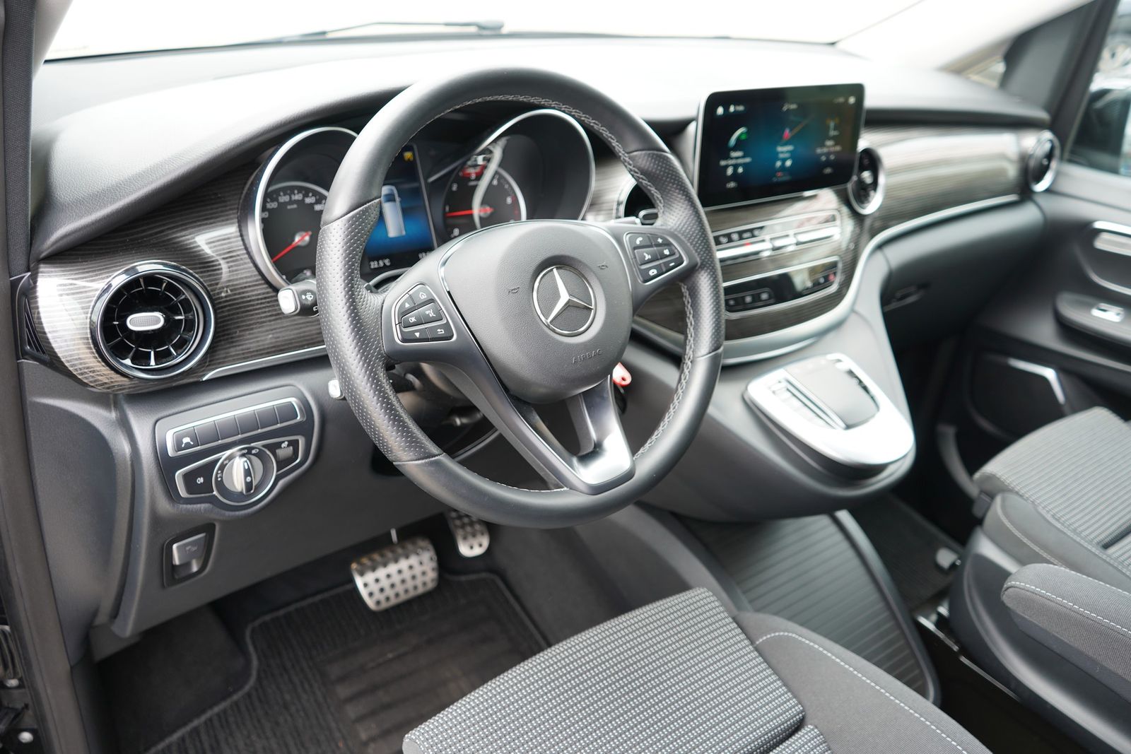 Mercedes-Benz V250d AMG Line lang Standheizung Burmester LED foto 10