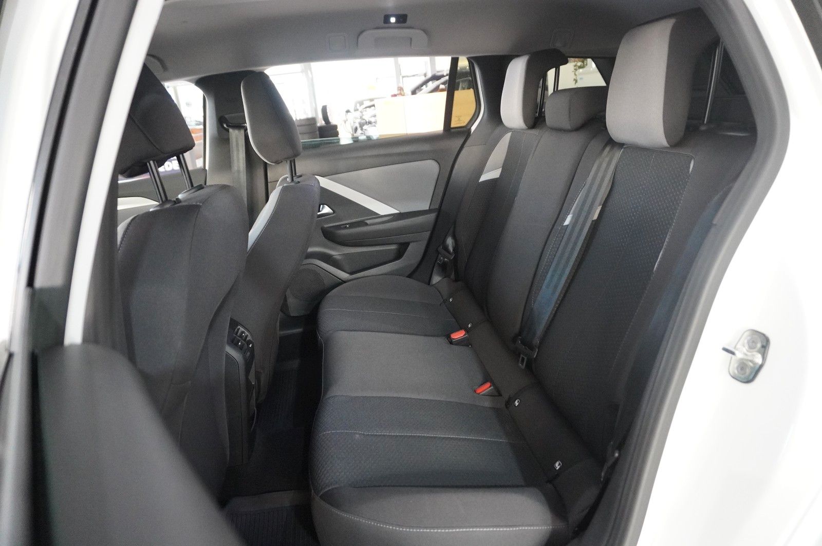Fahrzeugabbildung Opel Astra L ST 1.5D BUSINESS NAVI/LED/KAMERA/SH/AHK