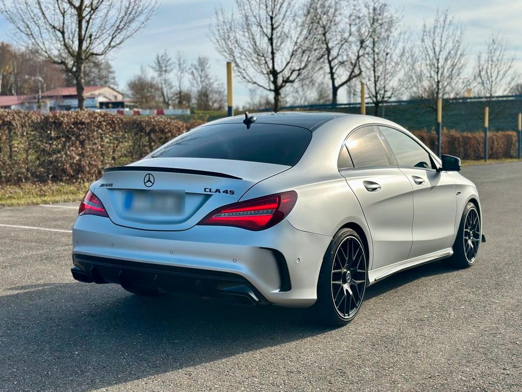 Mercedes-Benz CLA 45 AMG
