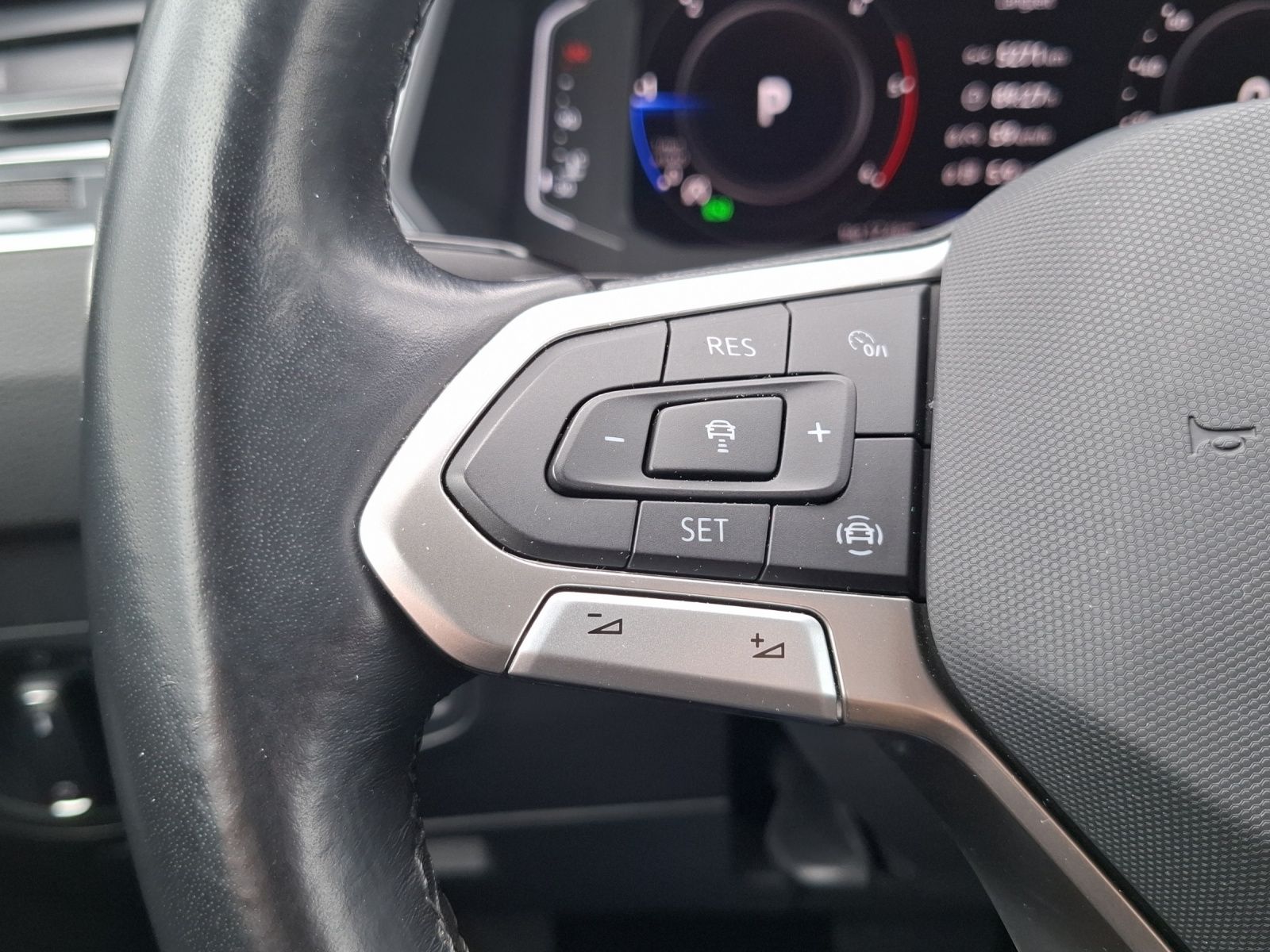 Fahrzeugabbildung Volkswagen Tiguan Allspace TDI Life DSG  7-Si LED AHK Navi