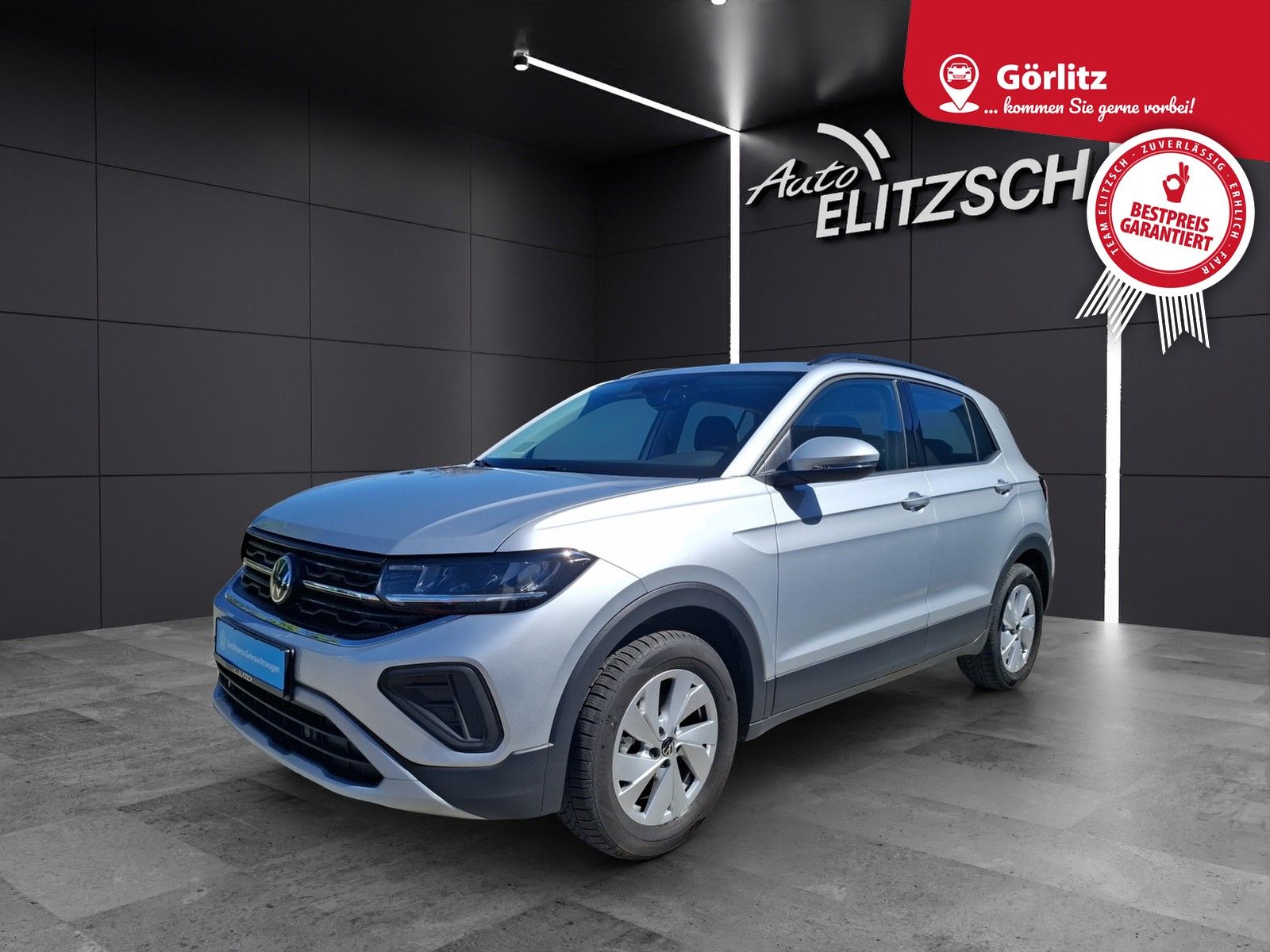 Fahrzeugabbildung Volkswagen T-Cross TSI Life LED CarPlay AID ACC PDC SHZ LM