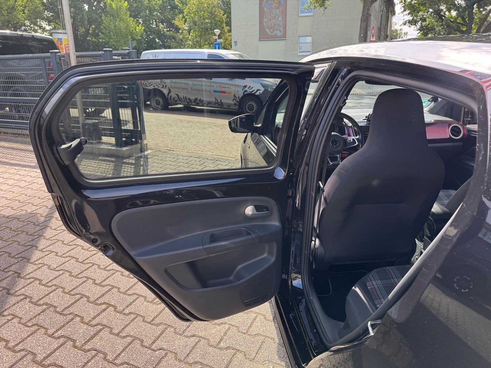 Volkswagen Up 1.0 TSI GTI, миниатюра 18
