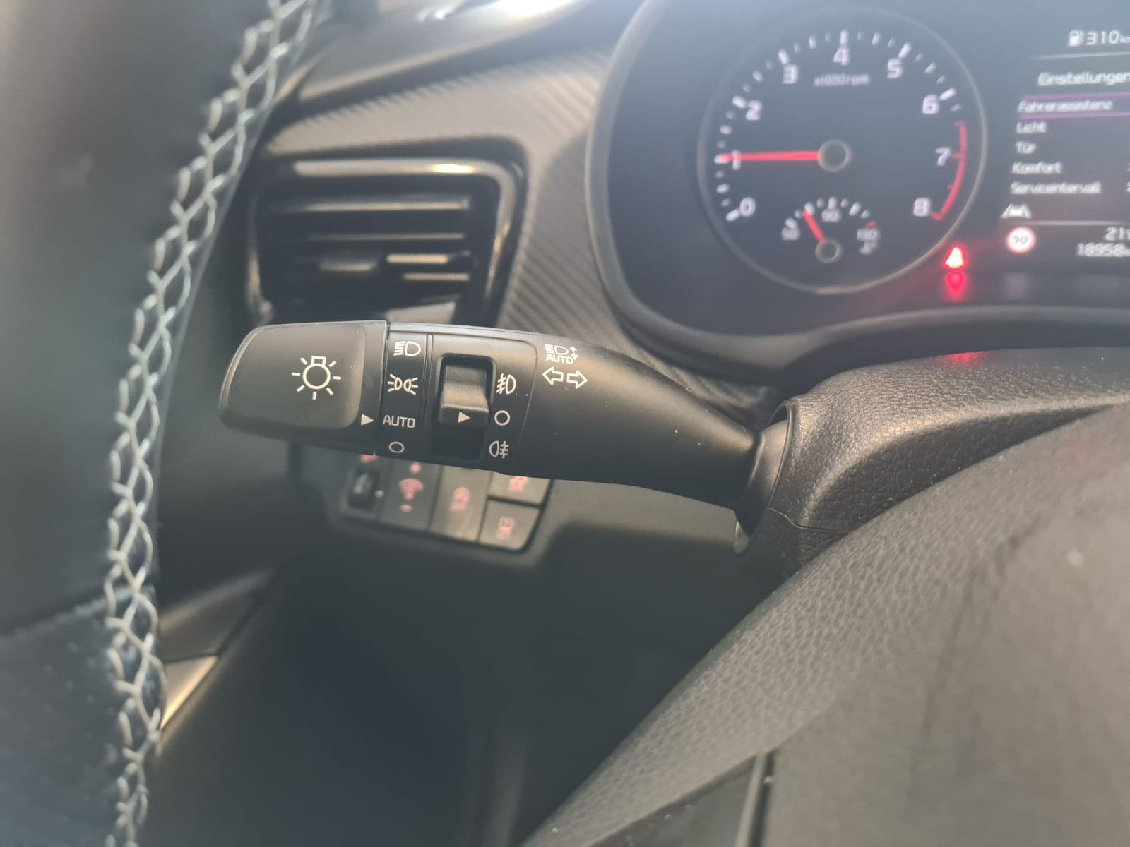Fahrzeugabbildung Kia Rio GT-Line /1.HAND/WENIG KM/LED/KAMERA