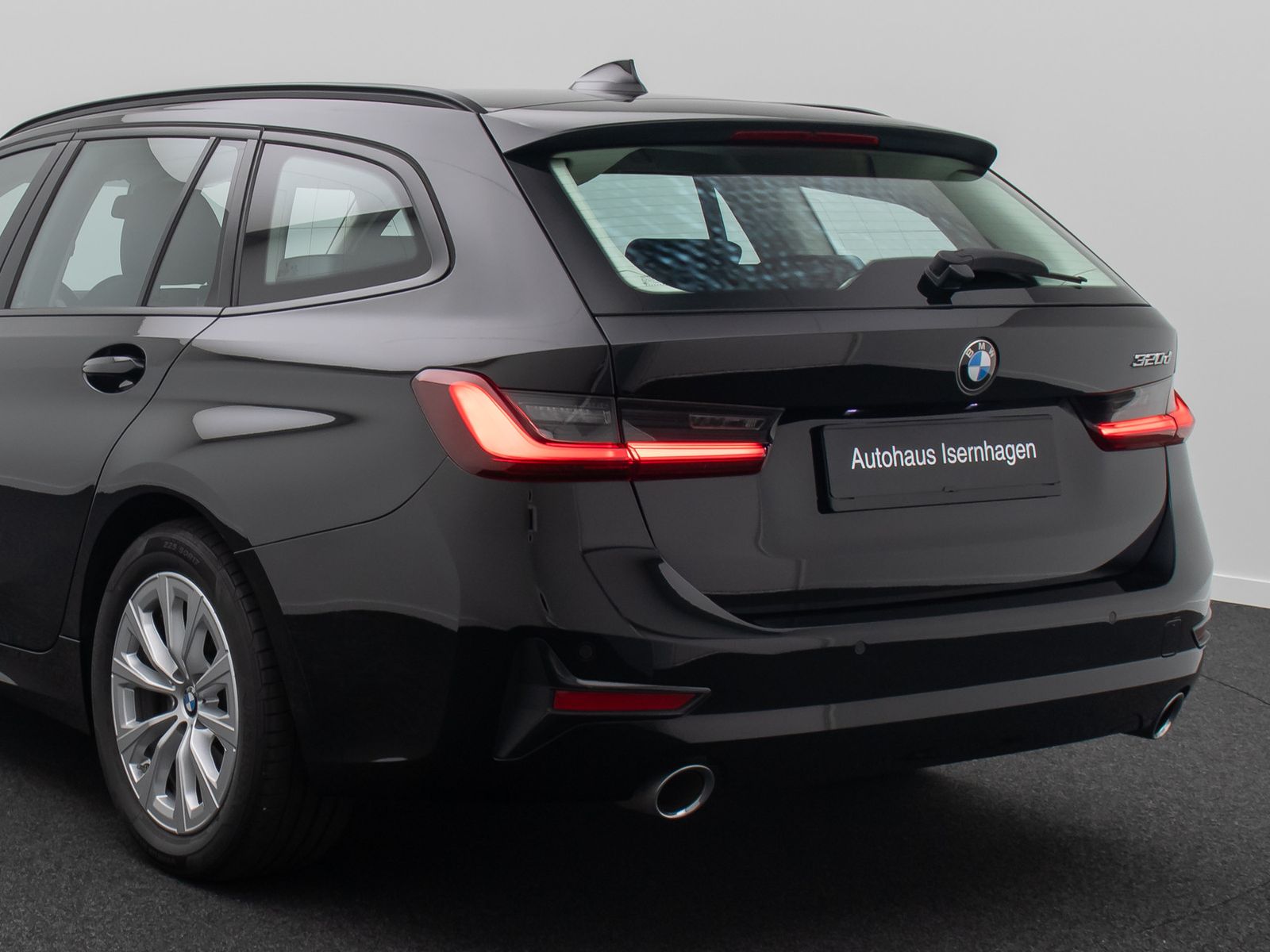 Fahrzeugabbildung BMW 320d DAB HiFi PDC Alarm Sport Geschwindigkeitsre