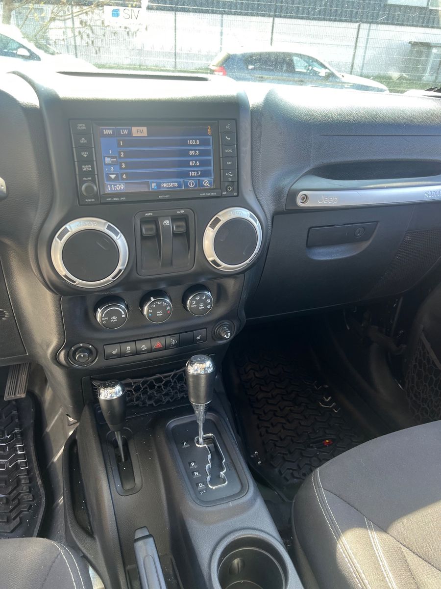 Fahrzeugabbildung Jeep Wrangler  Unlimited Rubicon *HÖHER/BREITER*