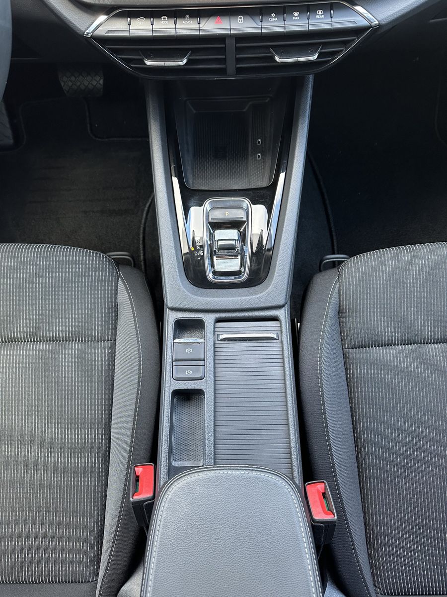 Fahrzeugabbildung SKODA Octavia Combi 2.0 TDI DSG Ambition NAV+LED+VCOCK