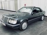 Mercedes-Benz 300CE/24 - Oldtimer: Coupe