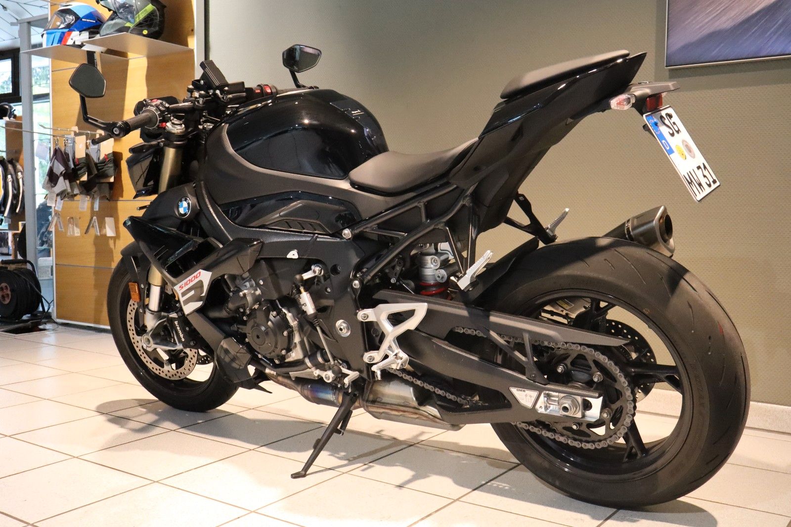Fahrzeugabbildung BMW S 1000 R + Akrapovic