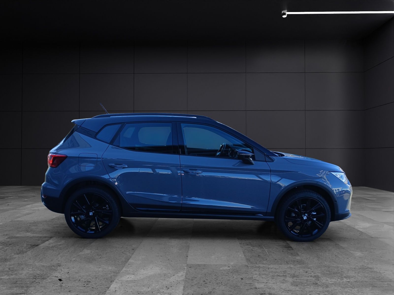 Fahrzeugabbildung SEAT Arona TSI FR Black Edition DSG LED Navi AID ACC