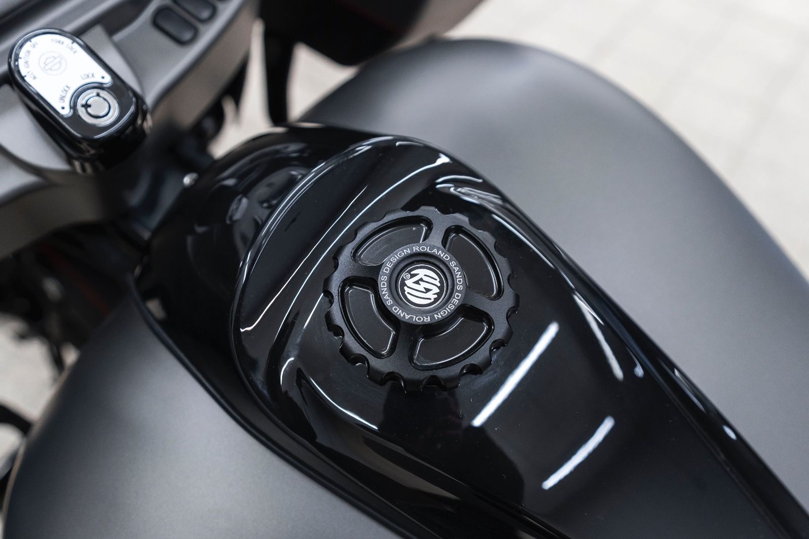 Fahrzeugabbildung Harley-Davidson FLTRX TOURING ROAD GLIDE