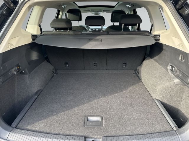 Tiguan Allspace 2.0 TSI DSG ELEGANCE ALLRAD+PANO