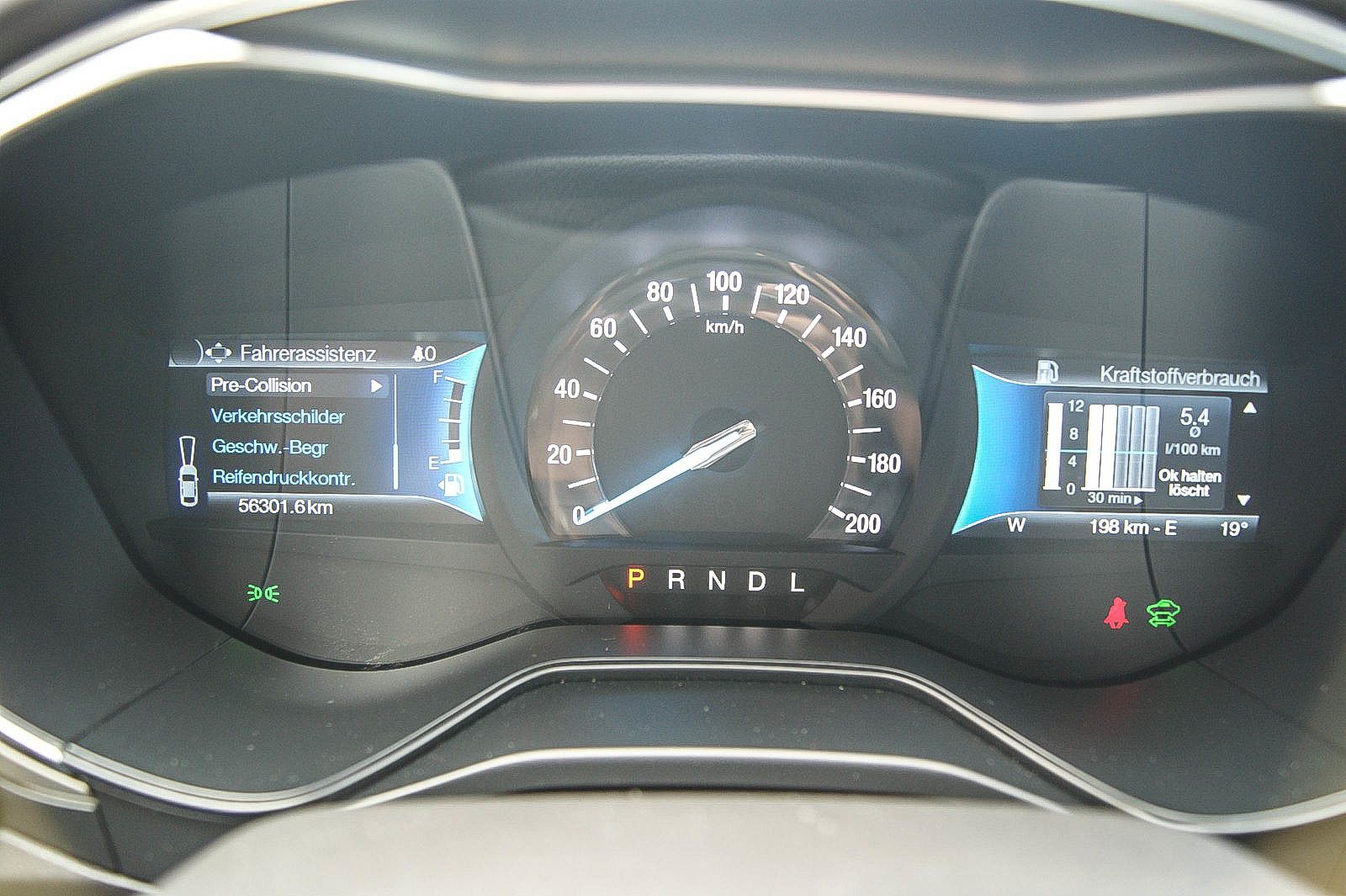 Fahrzeugabbildung Ford Mondeo Turnier 2.0 Hybrid Vignale 1.HAND ANHÄNZV