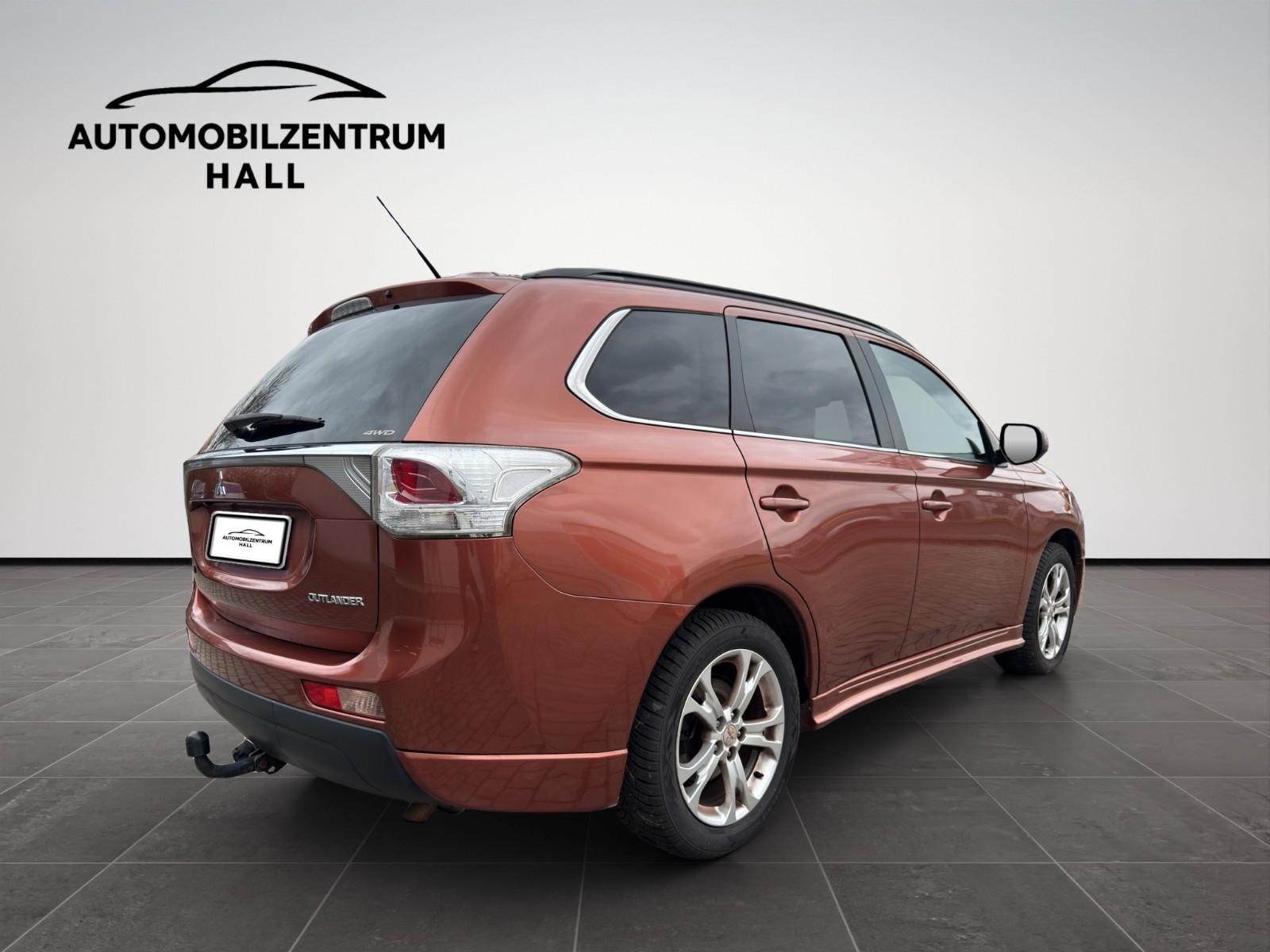 Mitsubishi Outlander 2.2 DI-D 150 ch • BVA • 4WD • 7 places • Cuir • Caméra