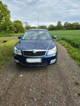 Skoda Octavia elegance - Skoda Octavia aus 2009 mit Diesel-Antrieb