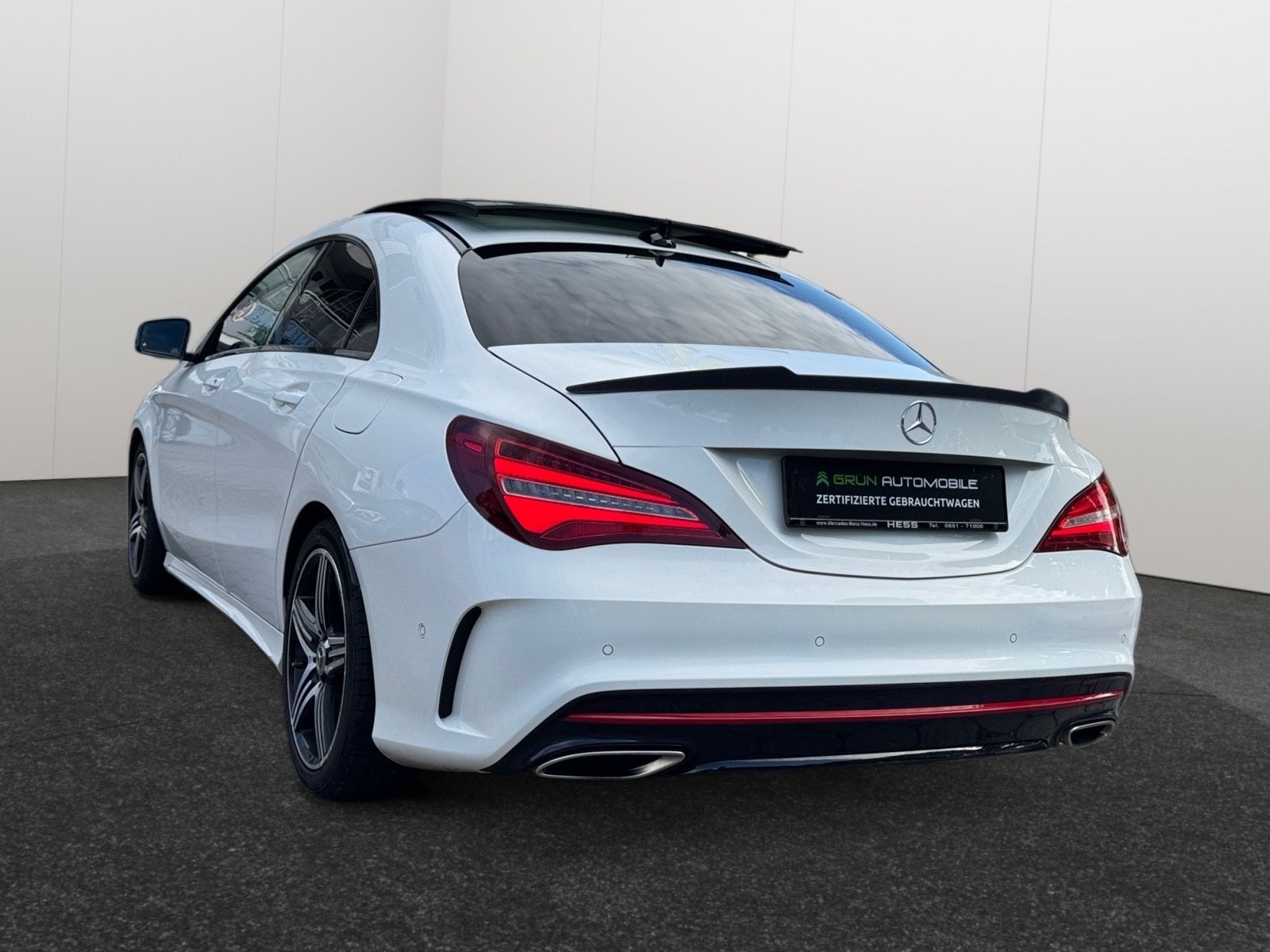 Fahrzeugabbildung Mercedes-Benz CLA 250 4Matic Sport AMG-Line Vollausstattung