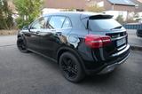Mercedes-Benz GLA 200 Urban/Automatik/Klima  - : Automatik, Mercedes