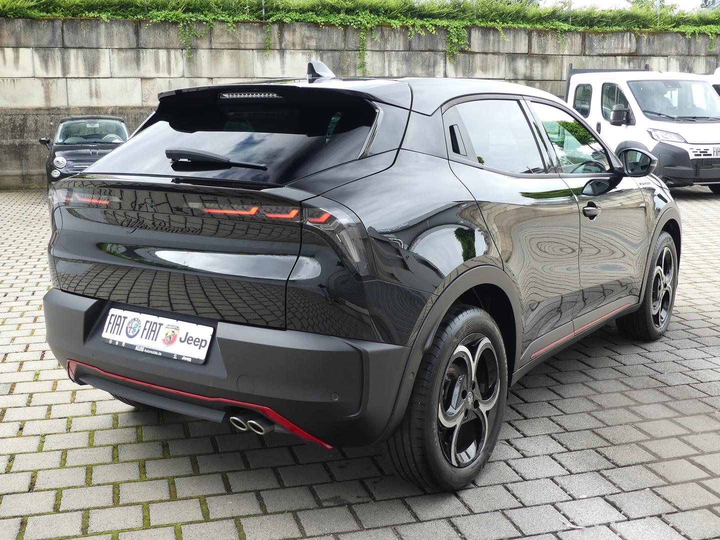 Alfa Romeo Junior IBRIDA SPECIALE 1.2 VGT 136PS DCT6 SCHIEB