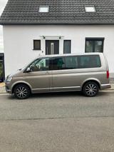 Volkswagen T6 Multivan Highline Mojawe Beige Metallic - mit Diesel-Antrieb: mit Klimaanlage, Metallic