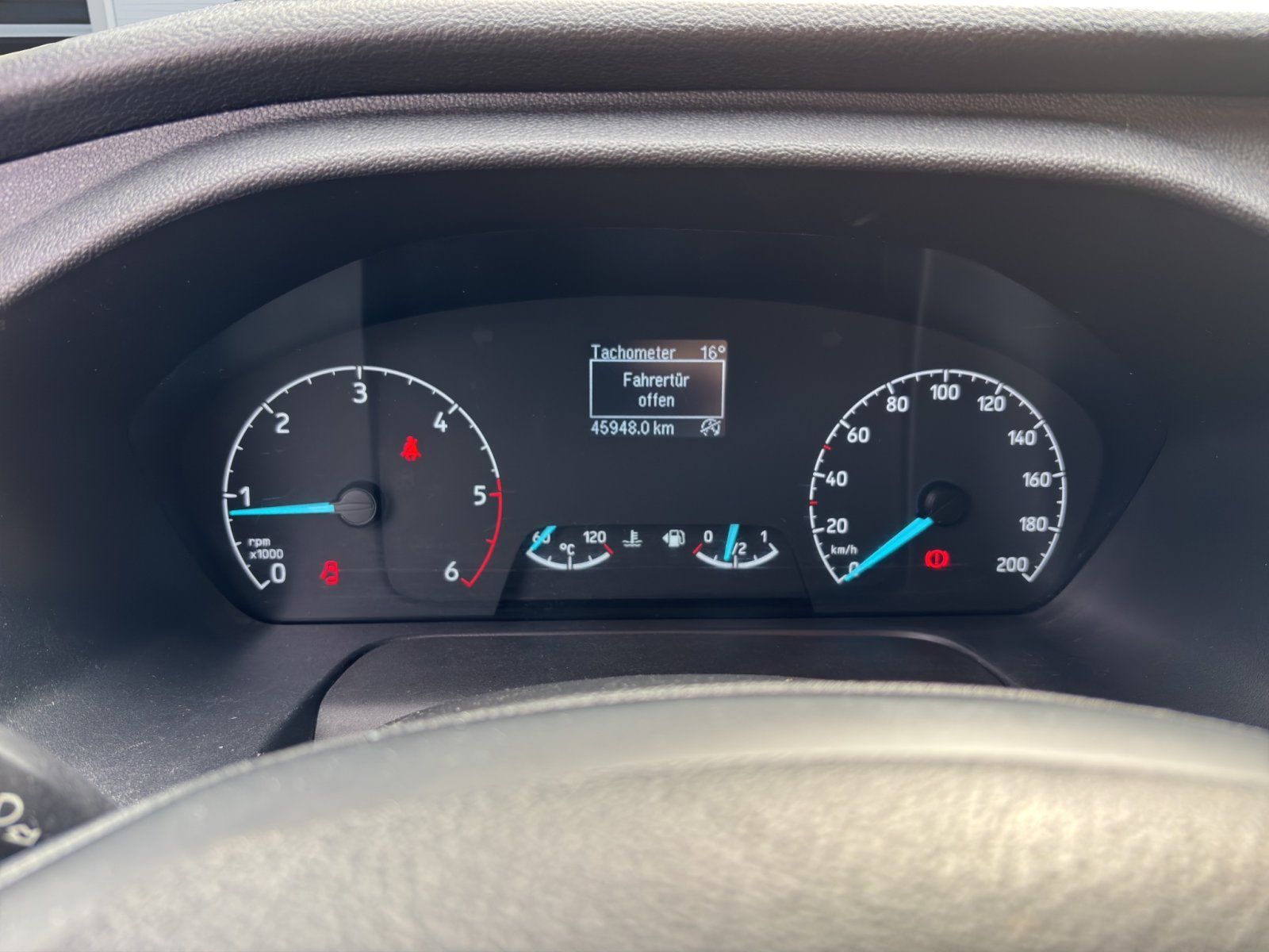 Fahrzeugabbildung Ford Transit Custom 340 L2 Trend