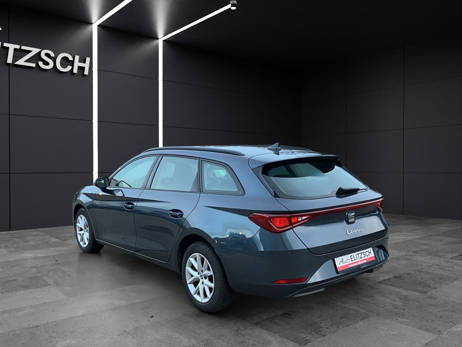 Fahrzeugabbildung SEAT Leon ST TSI Style LED Navi AID GRA PDC SH LM