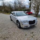 Chrysler 300c 5.7l V8, AWD, Getriebe überholt - Chrysler 300C mit LPG-Antrieb