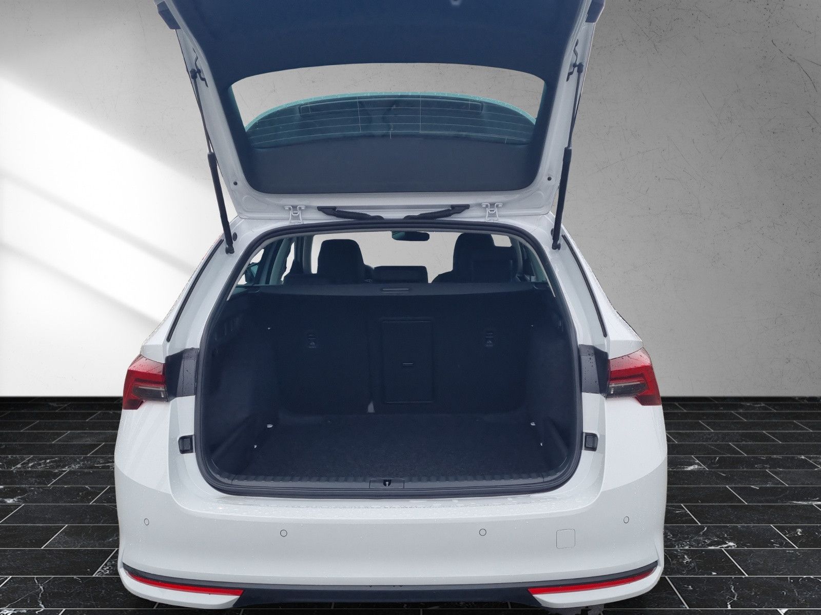 Fahrzeugabbildung SKODA Octavia Combi Selection 1.5 TSI mHEV AHK Kamera