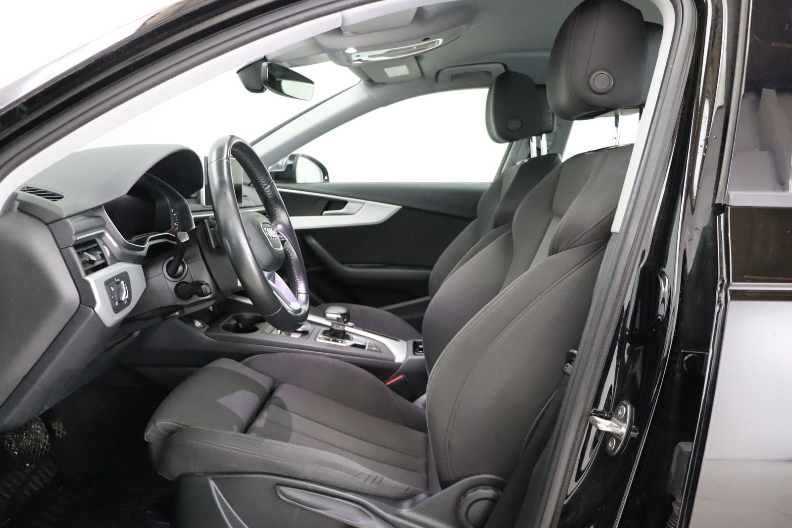 Fahrzeugabbildung Audi A4 Allroad Quattro 2.0 TDI * Navi * Bi-Xenon *