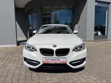 BMW 220i Coupe Sport Line Automatik*SHZ,PDC,Navi* - BMW 220 in Augsburg