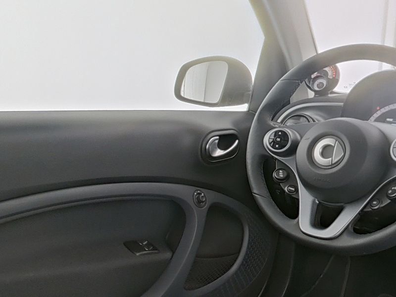 Fahrzeugabbildung Smart smart EQ fortwo Exclusive*Pano*LED*Kamera*22kW*