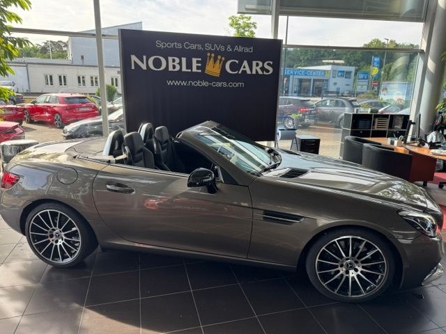 Fahrzeugabbildung Mercedes-Benz SLC 300 AMG Line AIRSCARF MEMORY LED