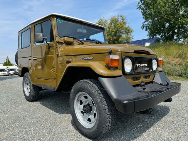 Toyota Land Cruiser BJ 40  OLDTIMER & RESTAURIERT!!