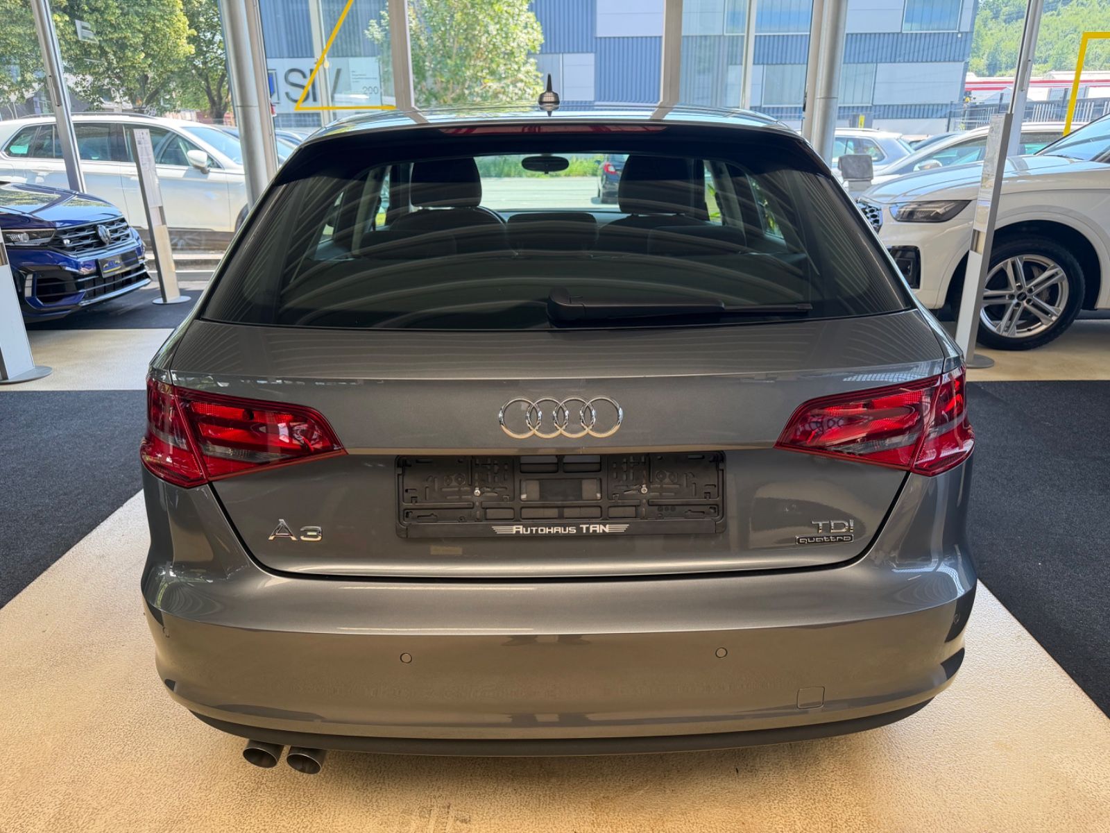 Fahrzeugabbildung Audi A3 Sportback 2.0 TDI attraction quattro
